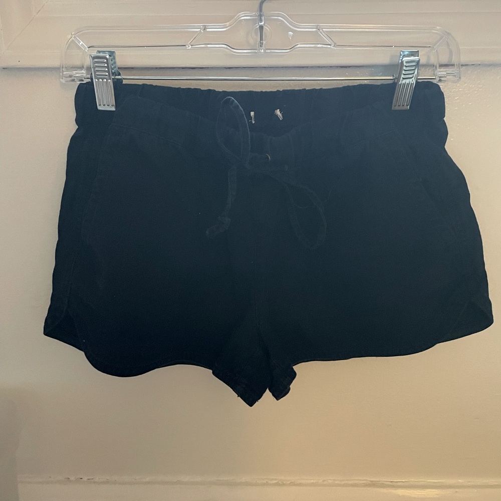 Gap Women’s Navy Cargo Shorts